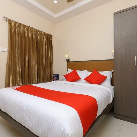 Oyo 14934 Kalyani Grand Chennai Exterior foto