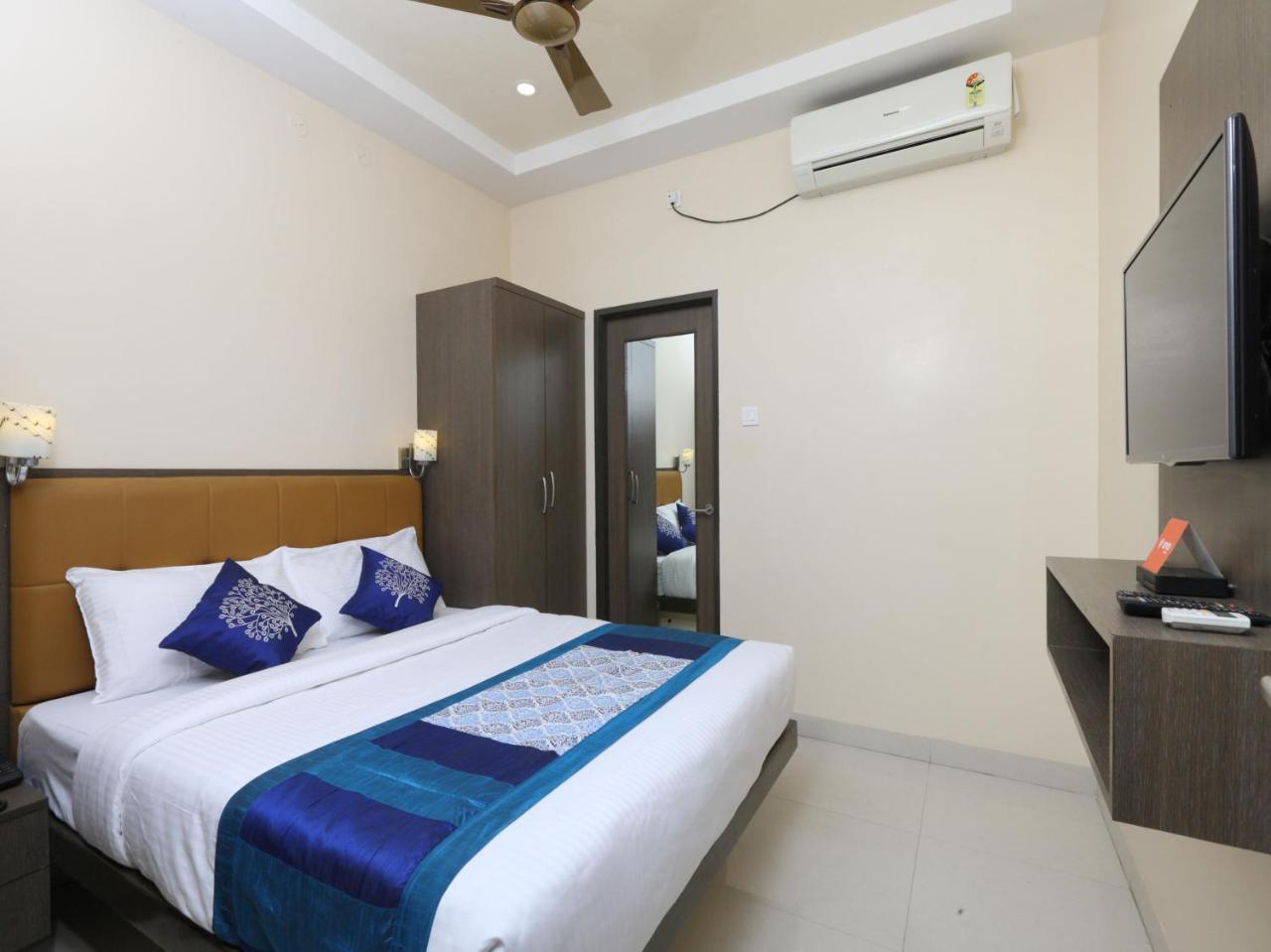Oyo 14934 Kalyani Grand Chennai Exterior foto