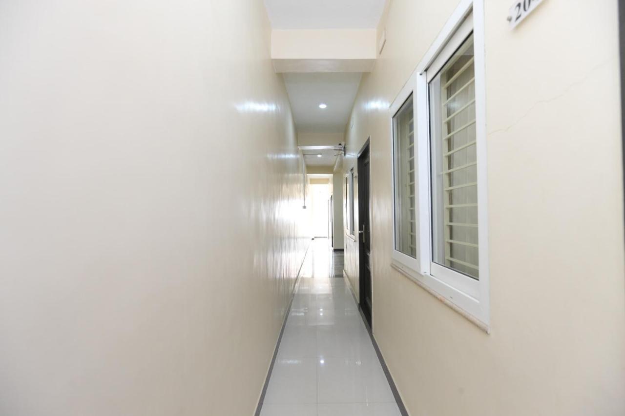 Oyo 14934 Kalyani Grand Chennai Exterior foto